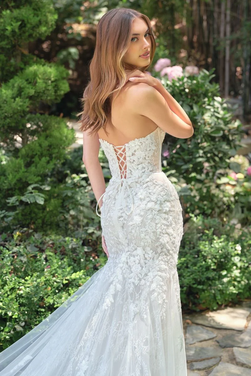 WL088 - Marilyn Lace Mermaid Gown - Andrea & Leo - Image 4